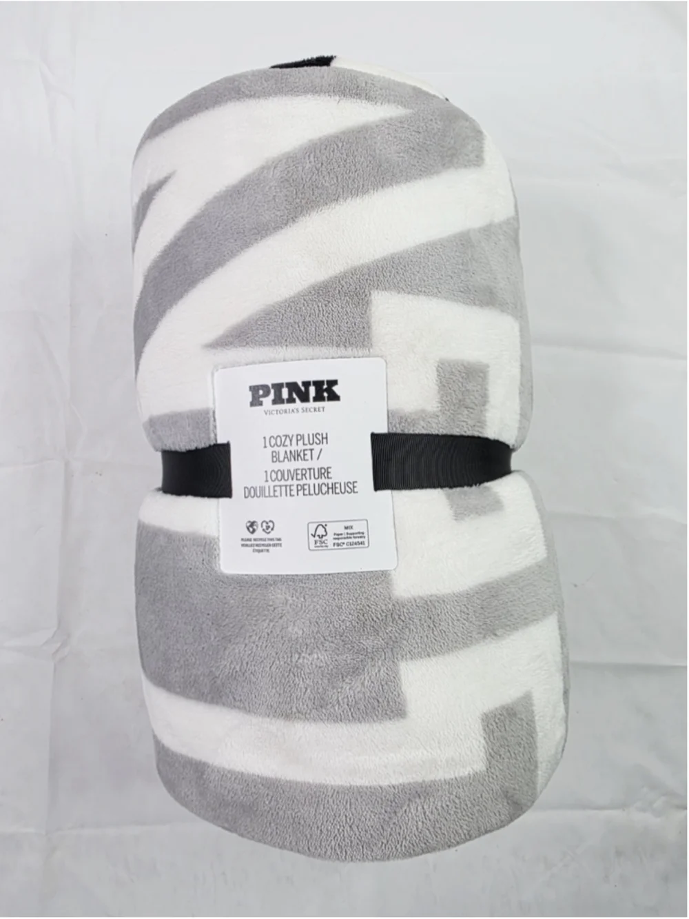 VICTORIA'S SECRET PINK LOGO COZY PLUSH SHERPA BLANKET THROW FALL 2025 50